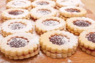 Pecan Linzer Cookies