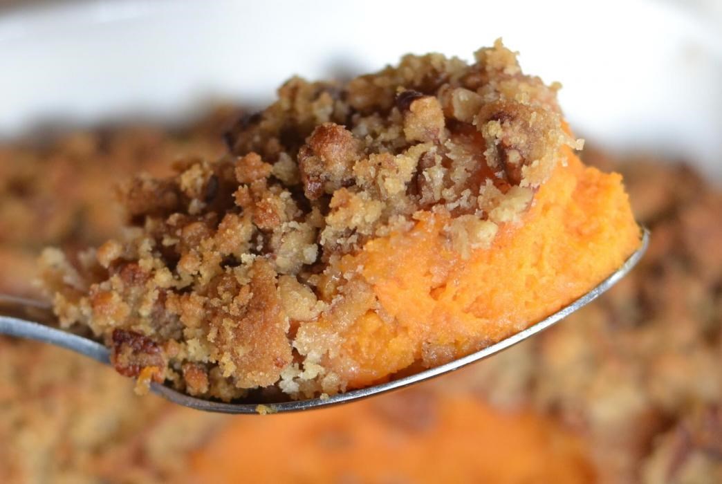 Sweet Yam Casserole with Crunchy Pecan Topping