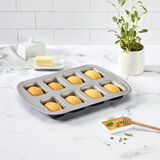 Chef's Classic&trade; Non-Stick 8-Cup Mini Cornbread Pan 2