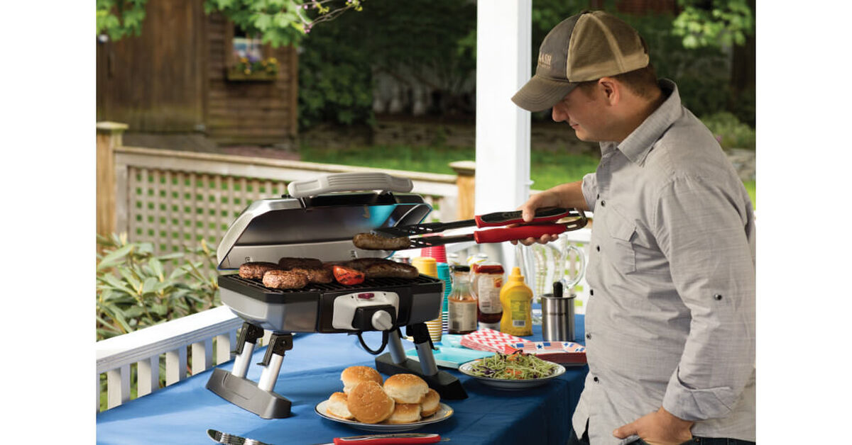 Outdoor Electric Grill with VersaStand
