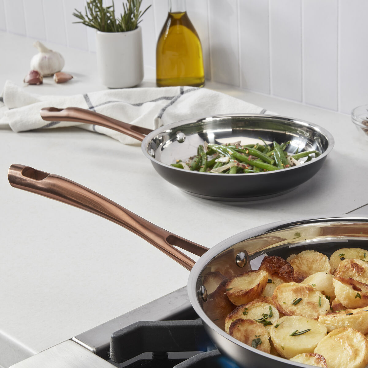 Discontinued 2-Pack Matte Black Elegance Skillet Set (8&rdquo; & 10&rdquo;) 4