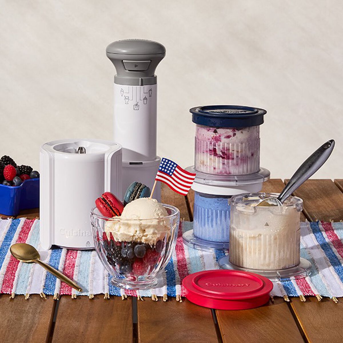 FastFreeze&trade; 250th Celebration Limited Edition Ice Cream Maker 3
