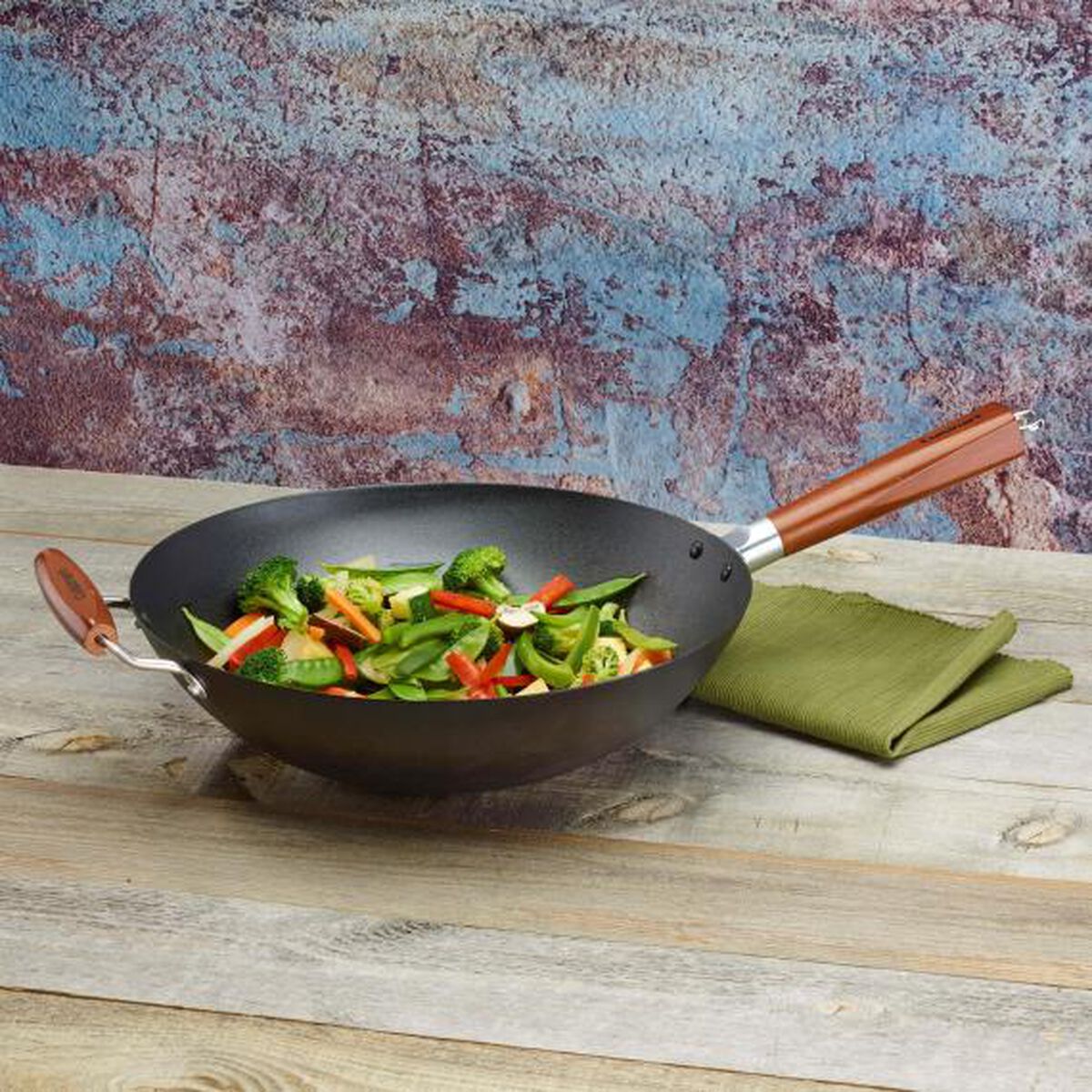 14" Pre-Seasoned Wok with Helper Handle 2