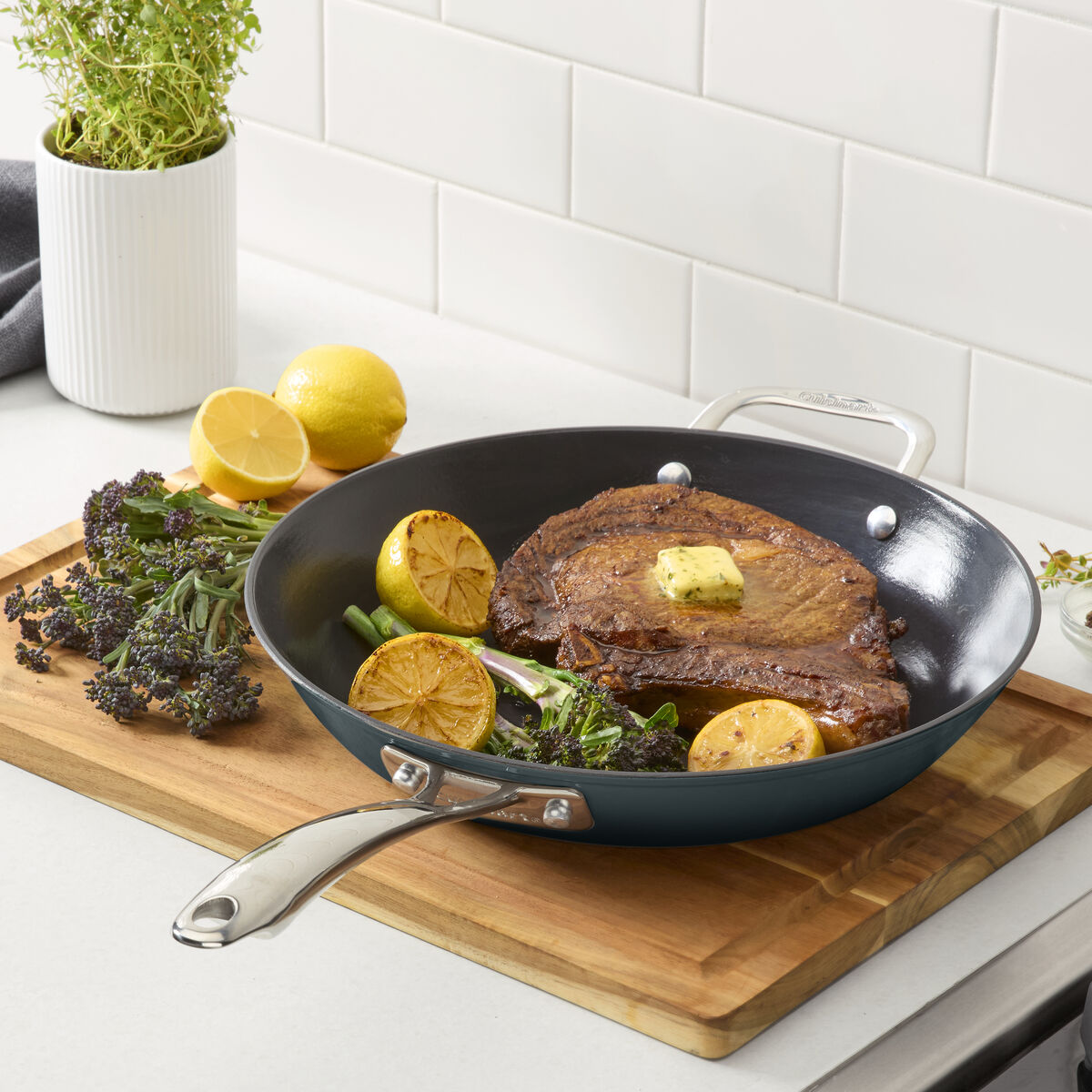CastLite&trade; Ceramic Nonstick 12" Skillet with Helper Handle 2