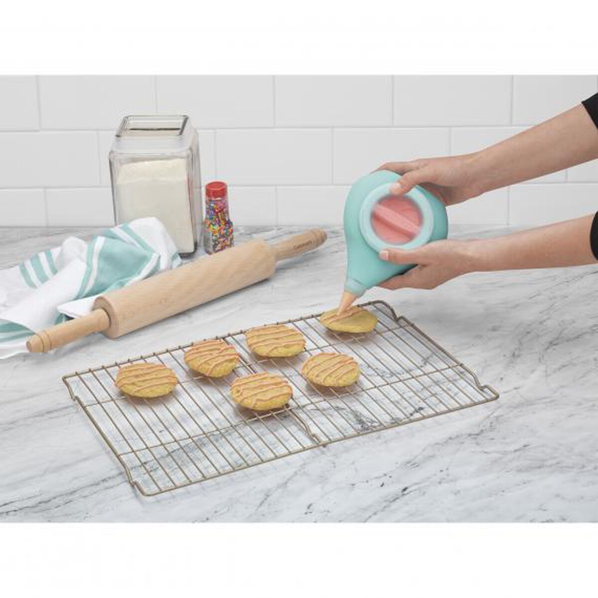 7 Piece Silicone Easy Icing Decorating Set 3