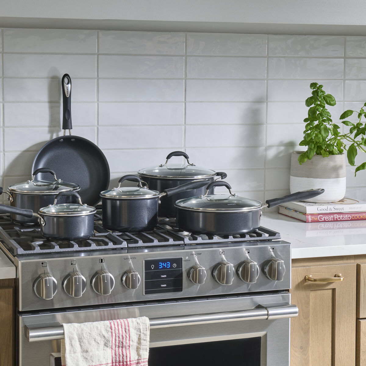 Advantage&reg; 11 Piece Nonstick Cookware Set