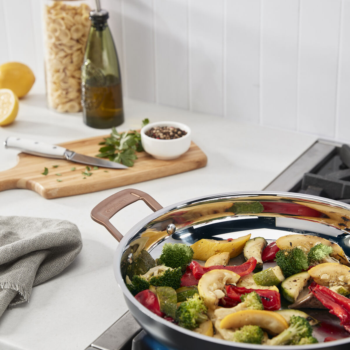 Matte Black Elegance 12&rdquo; Skillet w Helper Handle 4