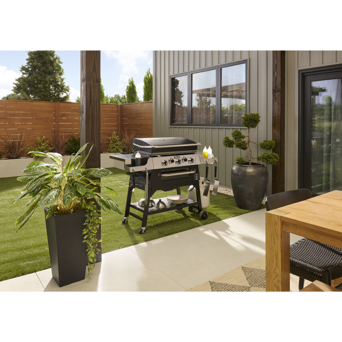 28" Outdoor Griddler&trade; - 2-in-1 Griddle & Broiler