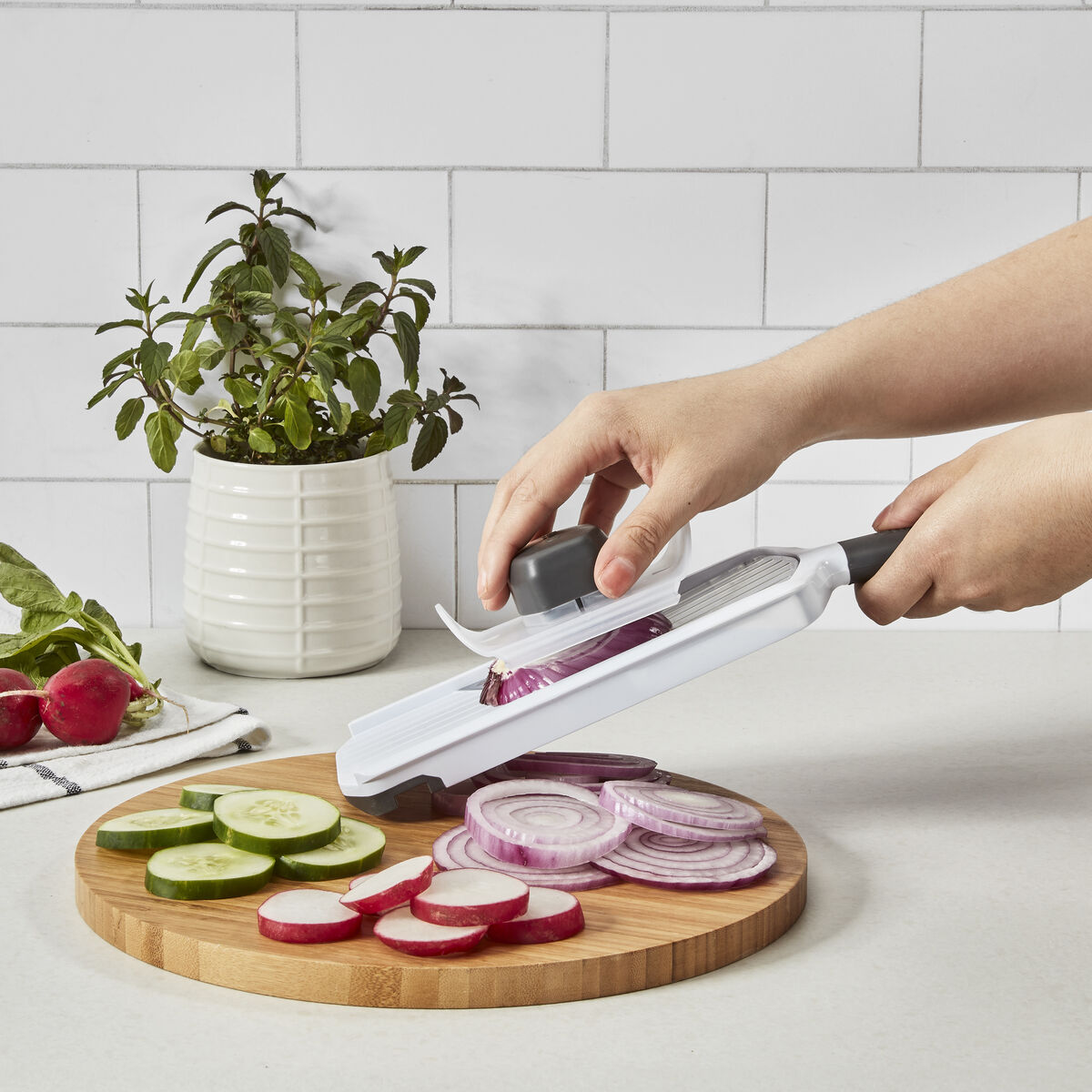 PrecisionSlice&trade; Handheld Mandoline Slicer 7
