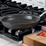 Discontinued Chef&rsquo;s Classic &trade; Nonstick Hard Anodized 8&rdquo; Skillet