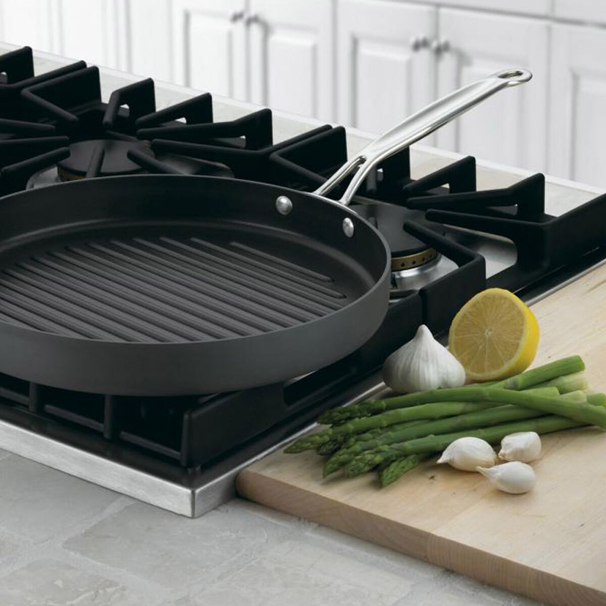 Discontinued Chef's Classic&trade; Nonstick Hard Anodized 12" Round Grill Pan 1