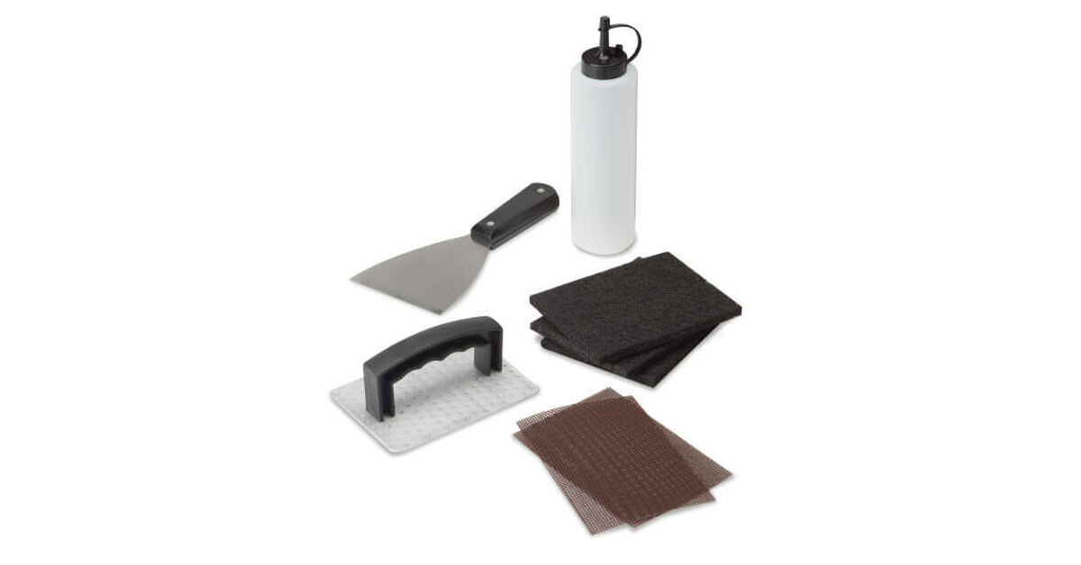 Cuisinart 8 Piece Griddle Cleaning Kit &ndash; Includes Sturdy Scraper, Cleaning Handle, 3 Cleaning Pads, 2 Cleaning Screens, Squirt Bottle 1