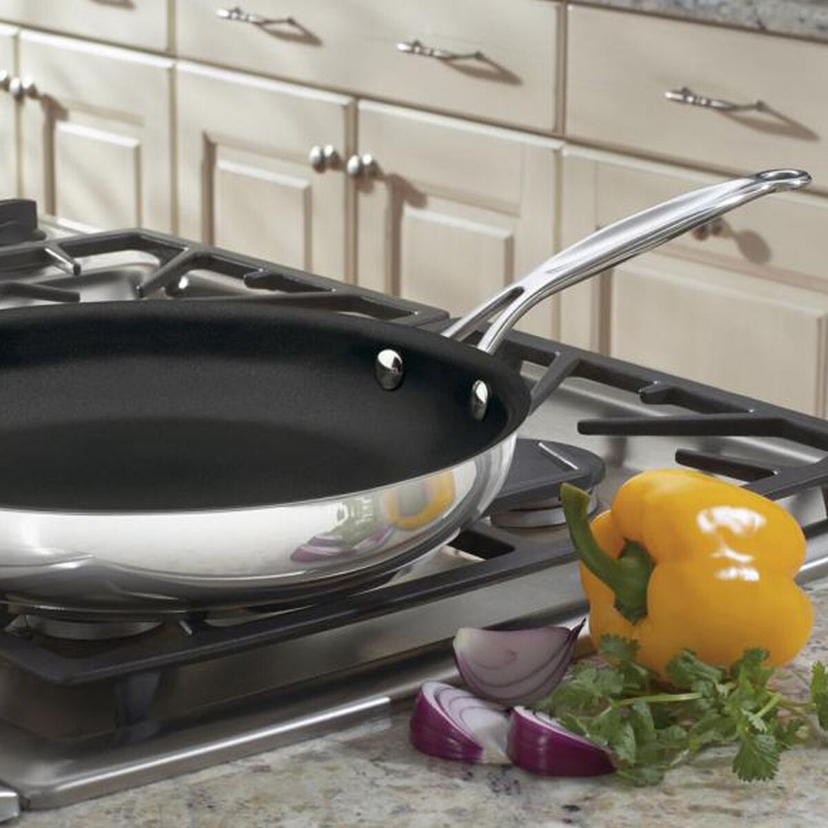 Discontinued 12" Skillet with Helper Handle 2