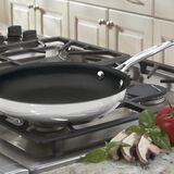 Discontinued 10" Skillet 2