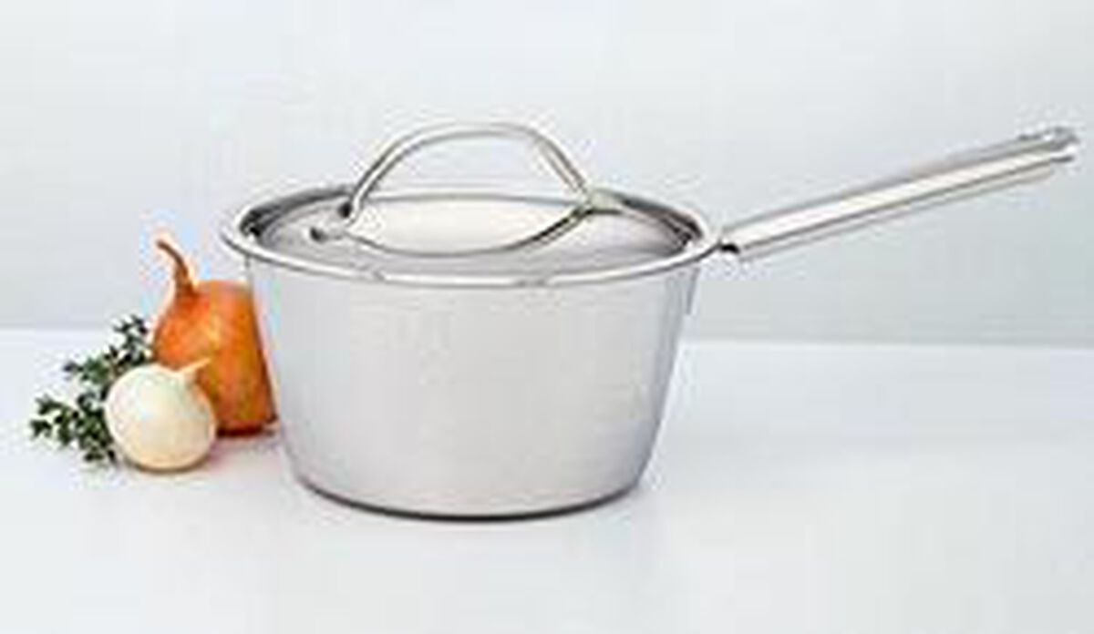 Discontinued 2 Quart Windsor Pan with Cover 1