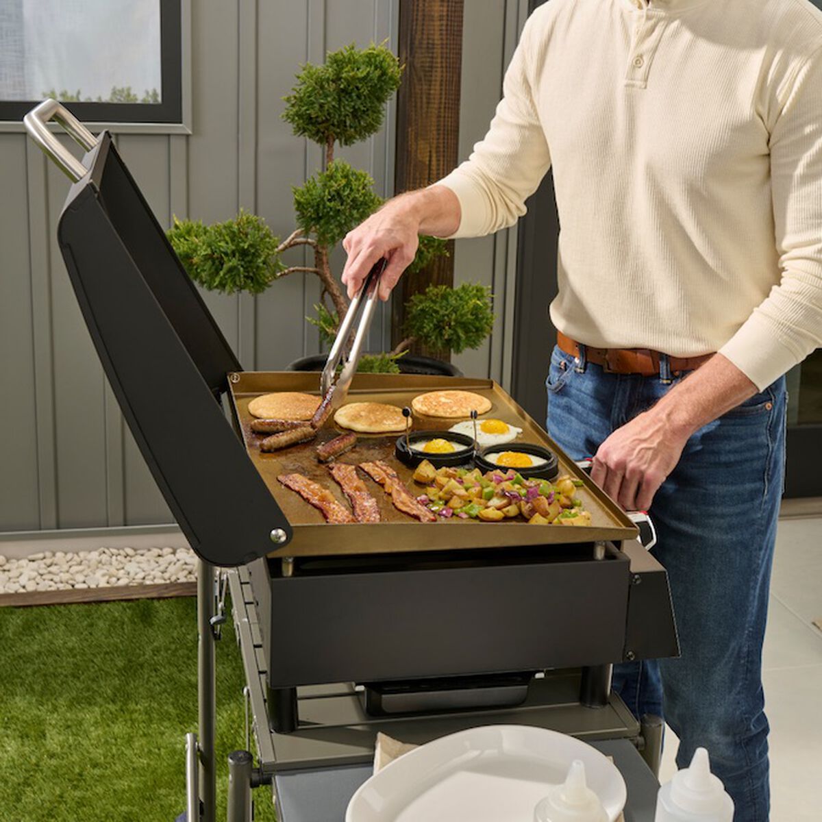 22" Tabletop Gas Griddle with Hood 7