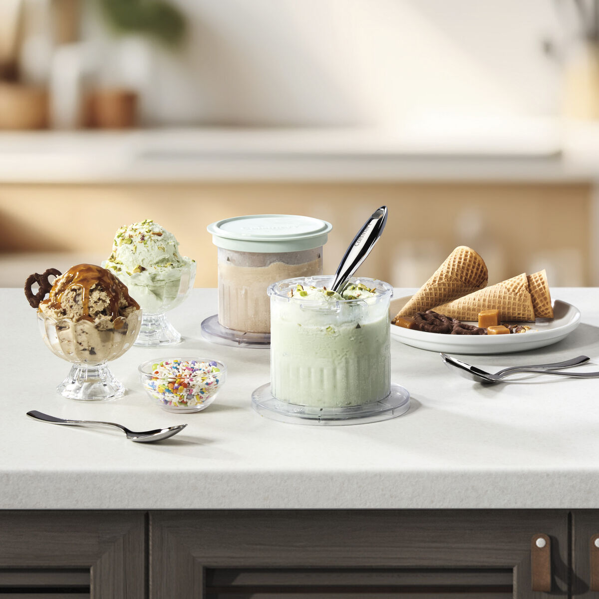 FastFreeze&trade; Max Ice Cream Maker Dessert Cups 2