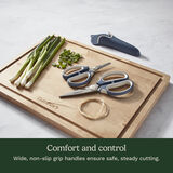 2-Piece Shears in Magnetic Holder 3
