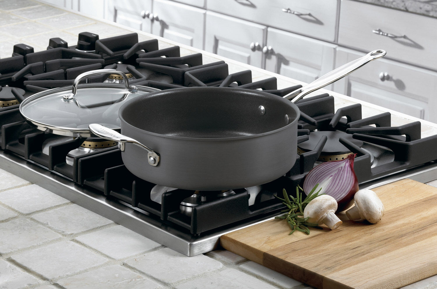 Cuisinart Chef's Classic Sauté Pan - Thumbnail 3