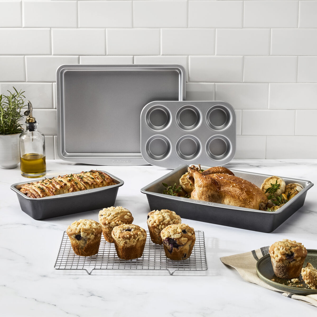 Chef's Confidence&trade; Stackable Ceramic Nonstick Bakeware 2