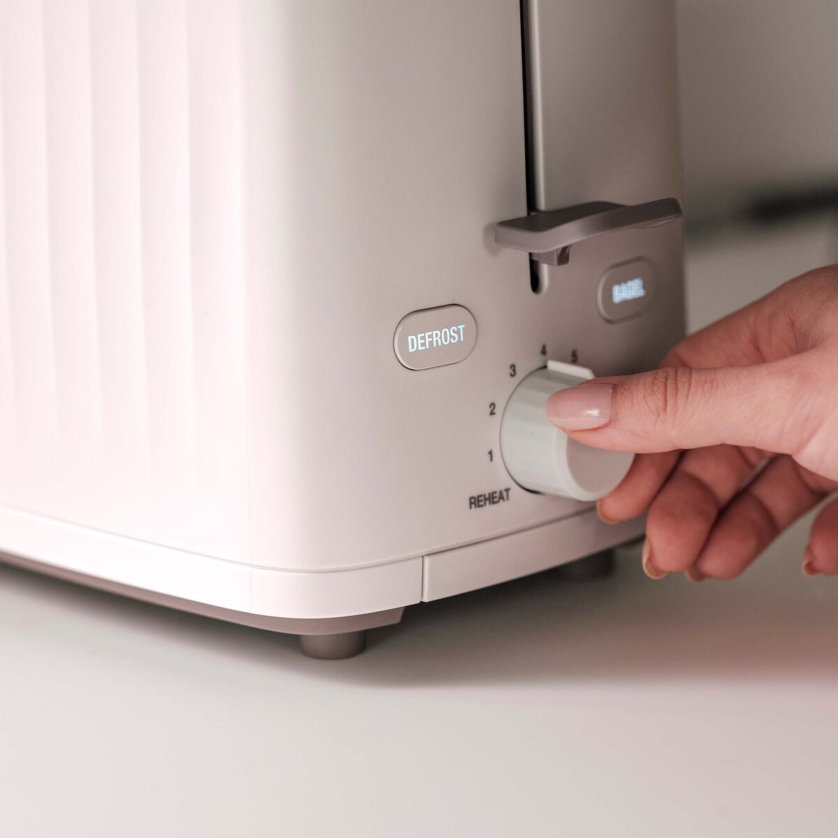 Discontinued Soho&trade; 2 Slice Toaster 4