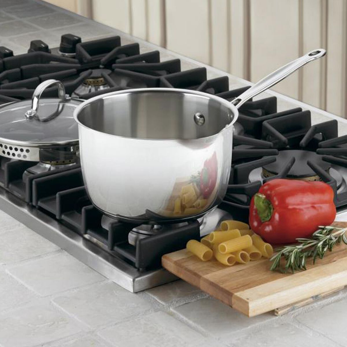 3 Quart Pour Saucepan 2