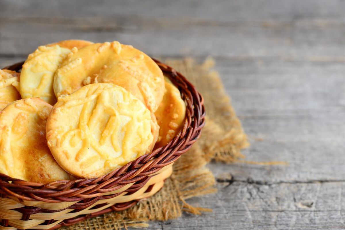 Cheddar Cheese Crackers-1