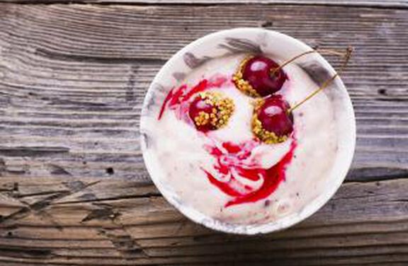 Cherry-Almond Yogurt