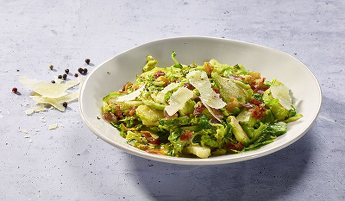 Skillet Brussels Sprouts with Red Onion-1
