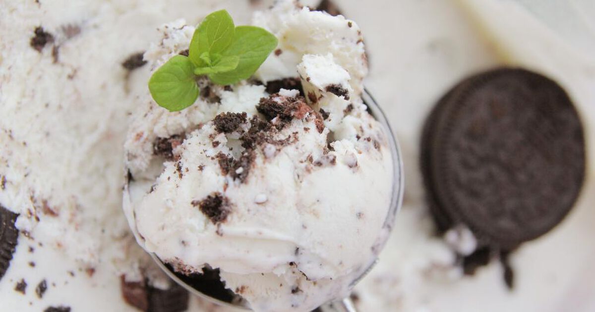 Simple Chocolate Cookie Ice Cream - Recipes - Cuisinart
