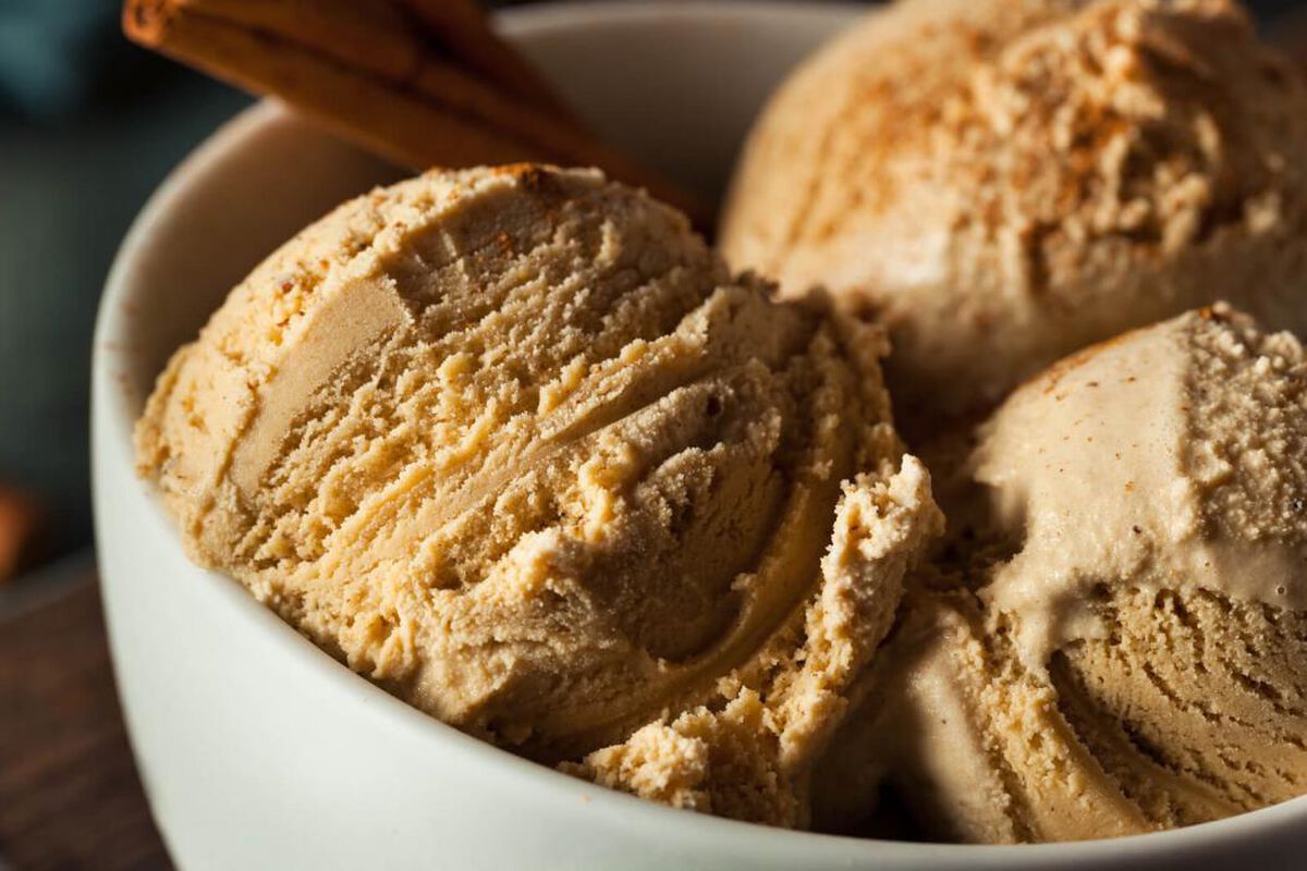 Cinnamon Spice Ice Cream-1