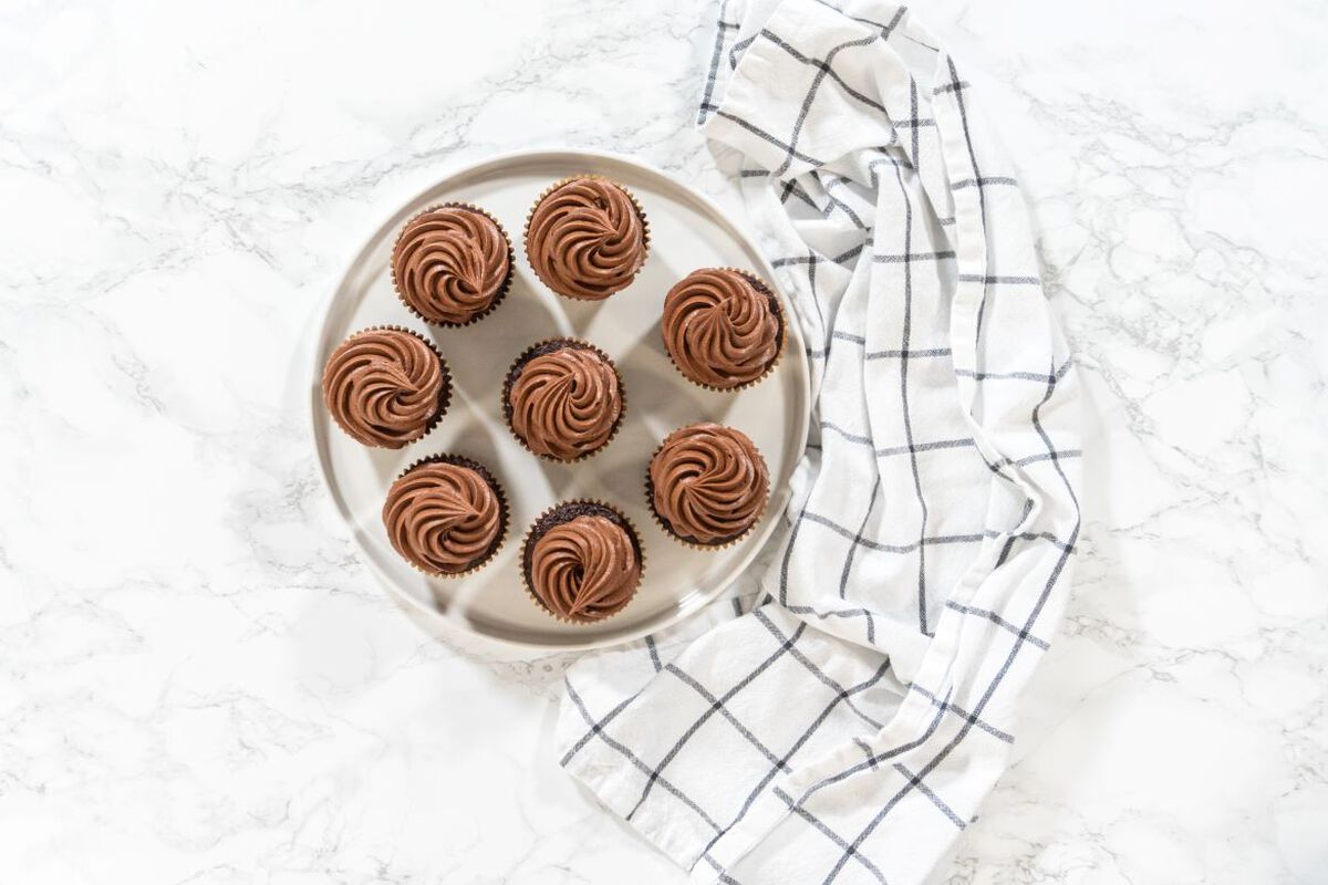 Filled Chocolate Cupcakes-1