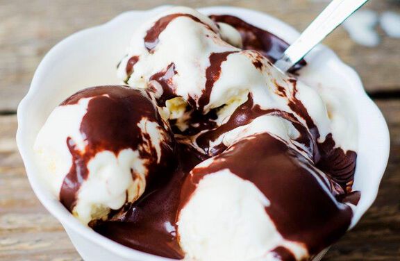 Grilled Apricot Sundae