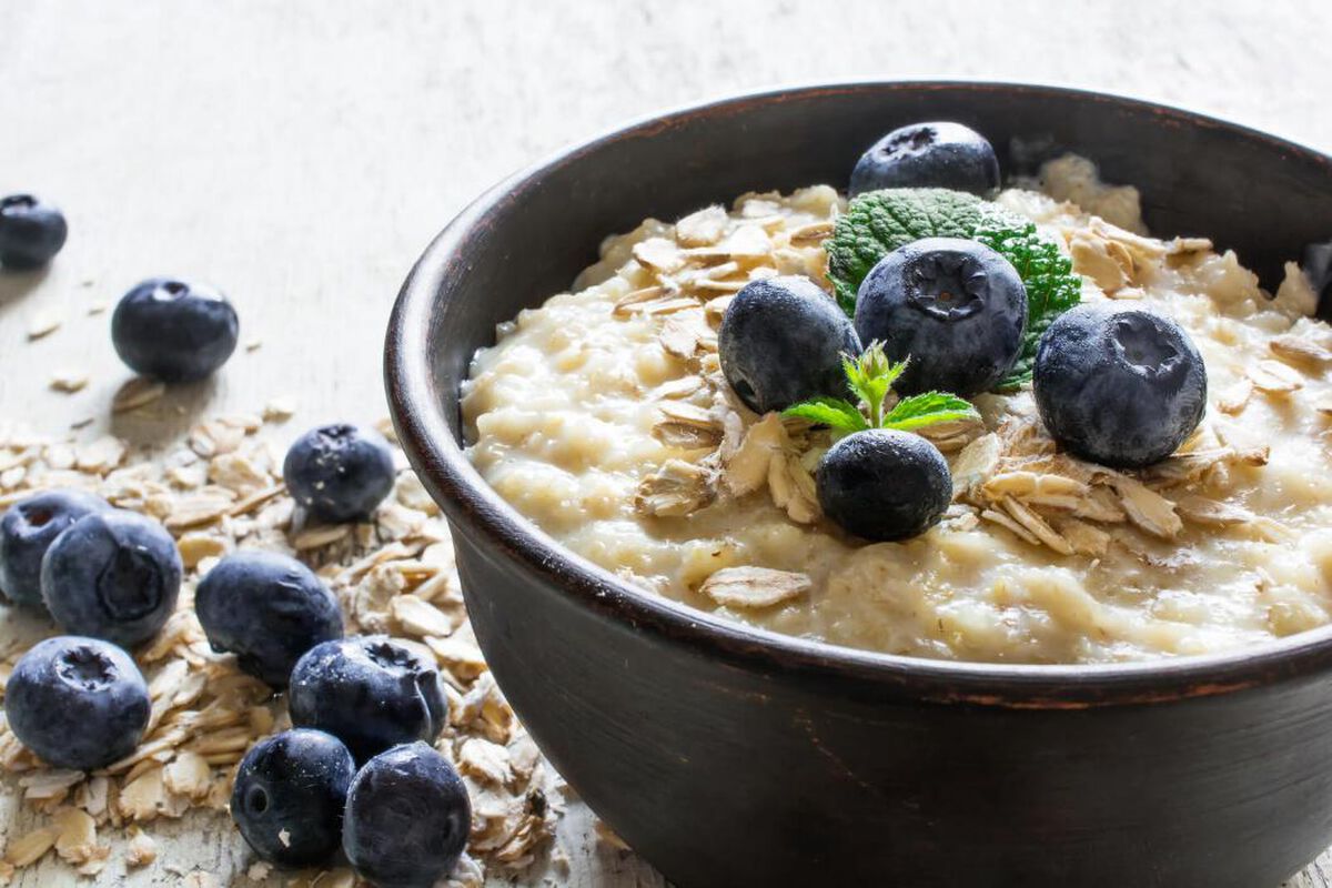 Creamy Irish Oatmeal with Blueberries-1