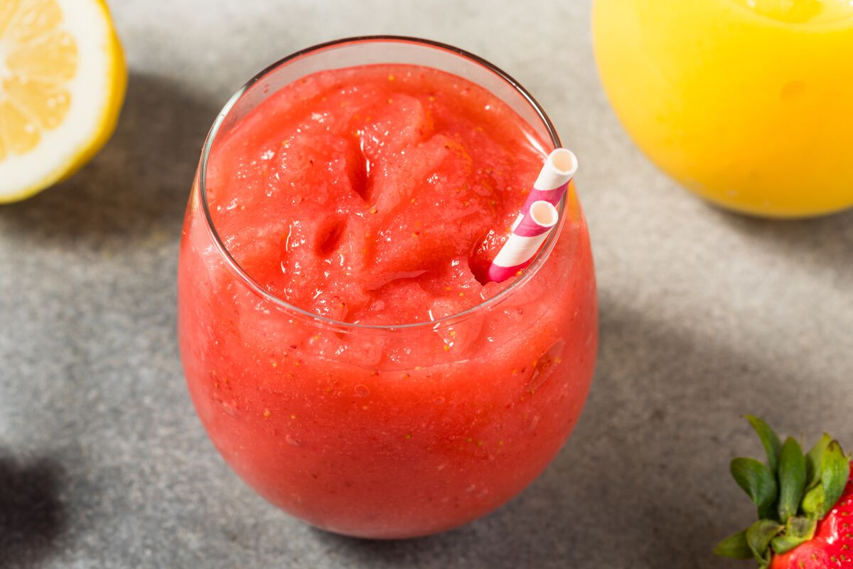 Frozen Strawberry Aperol Spritz-1