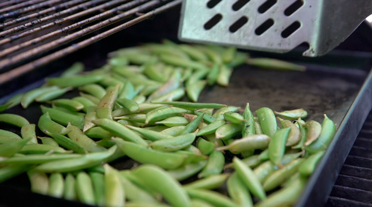 Blistered Snap Peas with Seaweed & Chili Flakes-1
