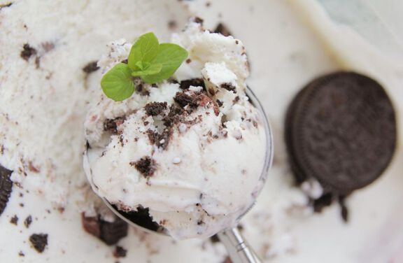 simple-chocolate-cookie-ice-cream-recipe.jpg