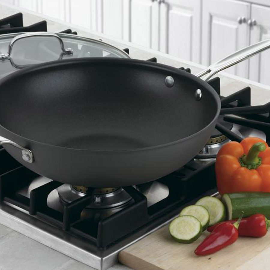 Chef's Classic™ Non-Stick Hard Anodized 12.5" Stir Fry Pan