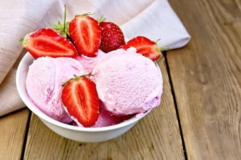 Strawberry Frozen Yogurt- Makes 2 cups