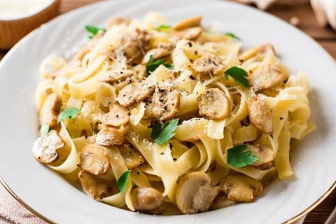 Pasta with Mushrooms, Parmesan and Pepper