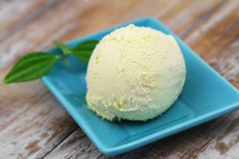 Simple Vanilla Ice Cream - 5 Cups (10 Servings)