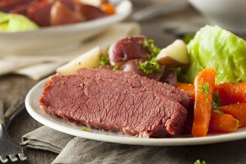 Corned Beef with Vegetables (for Slow Cooker)