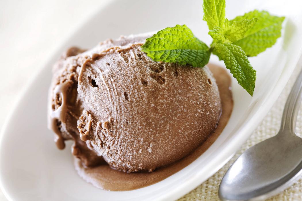 Simple Chocolate Ice Cream - 5 cups (ten ½-cup servings) Recipe