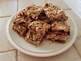 HEALTHY DECADENCE IN A BAR! Submitted by CRANBERRY GRANOLA DELIGHTS: 
