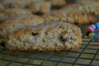 Scottish Oat Scones with Currants Submitted by MHC