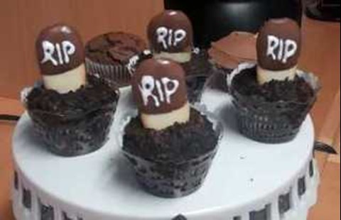 Chocolaty Tombstone Halloween Cupcakes