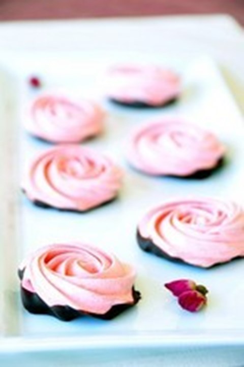 Chocolate Dipped-Strawberry Meringue Roses